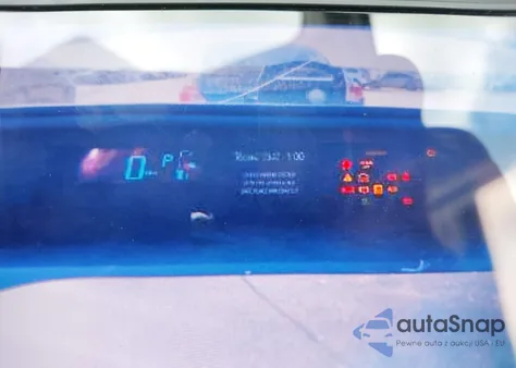 2014 Toyota Prius C Two z USA, uszkodzony, nr VIN JTDKDTB36E1570236